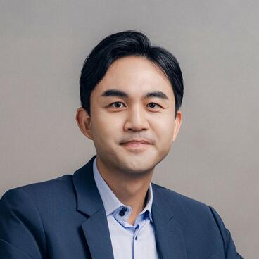 الدكتور ترافيس أه